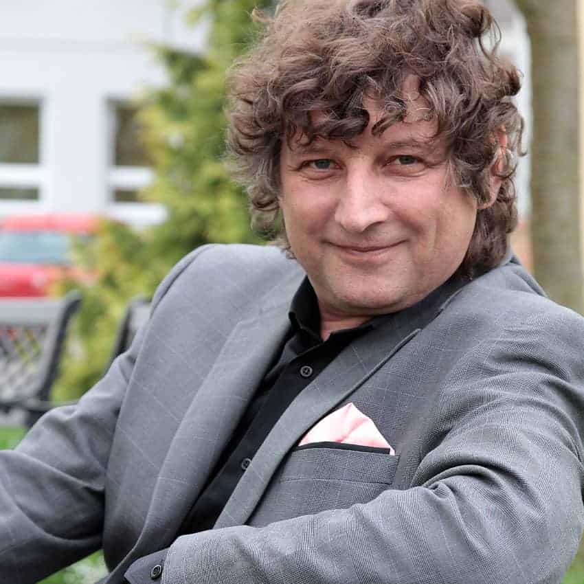 Módní značka Pánské obleky BANDI obléká – Petr Malásek