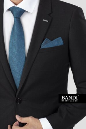 Oblek Herodio - detail outfitu na ples