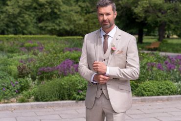 Oblek Mario je jako stvořená pro ženicha na „boho“ svatby - náhled