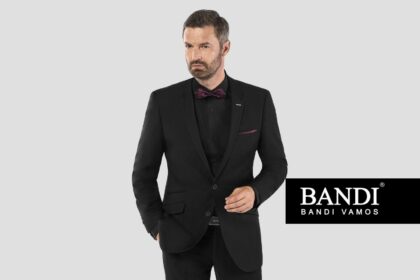 Černý pánský oblek v outfitu na ples